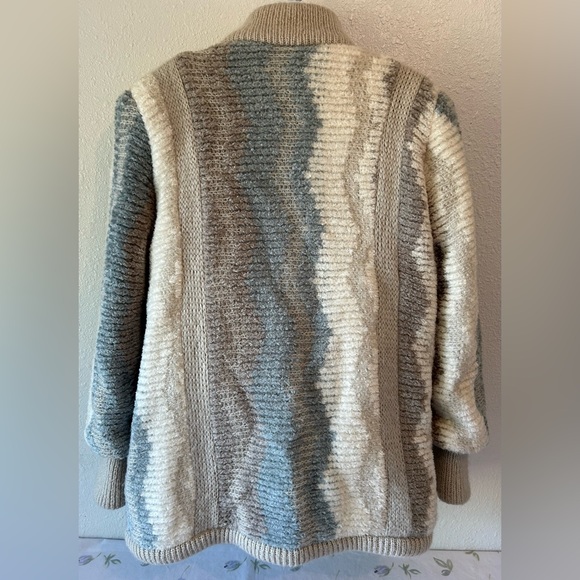 80s Vintage Aurora International by Abbmoor Heavy Knit jacket - Picture 10 of 16
